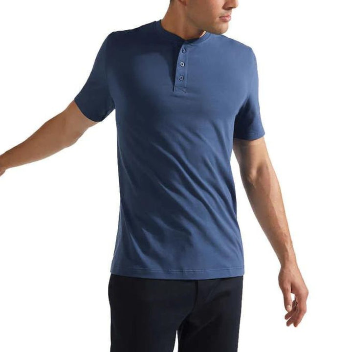 Kenneth Cole T-Shirt