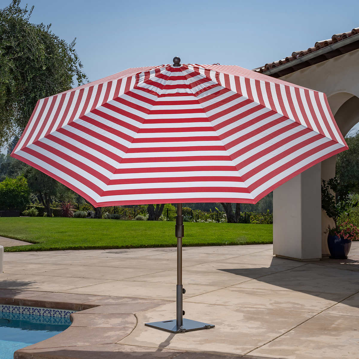Sunvilla Round Cabana Stripe Aluminum Market Umbrella – CHAP Aubaines Sunvilla Round Cabana Stripe Aluminum Market Umbrella – CHAP Aubaines