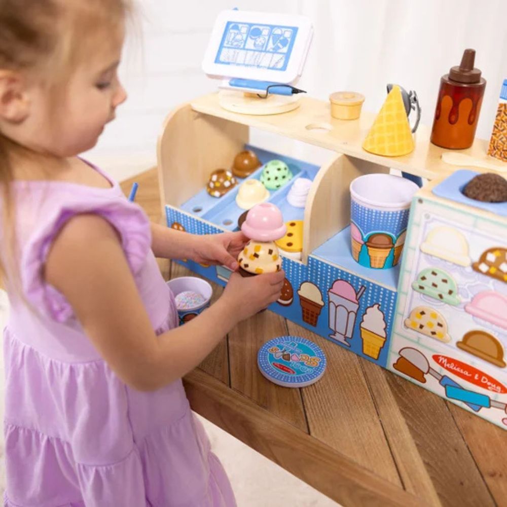 Melissa & Doug - Complete Creamery for Role Play