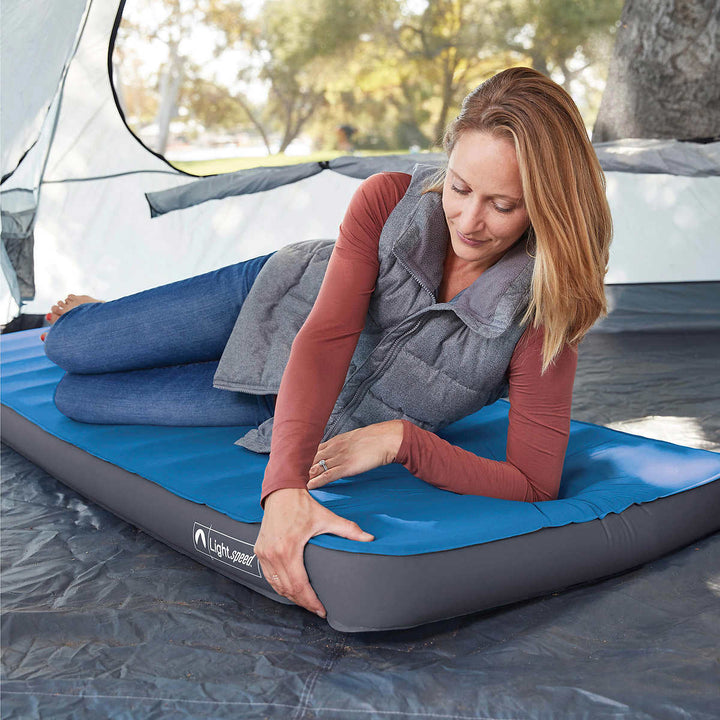 Lightspeed - Self-inflating mattress with FlexForm