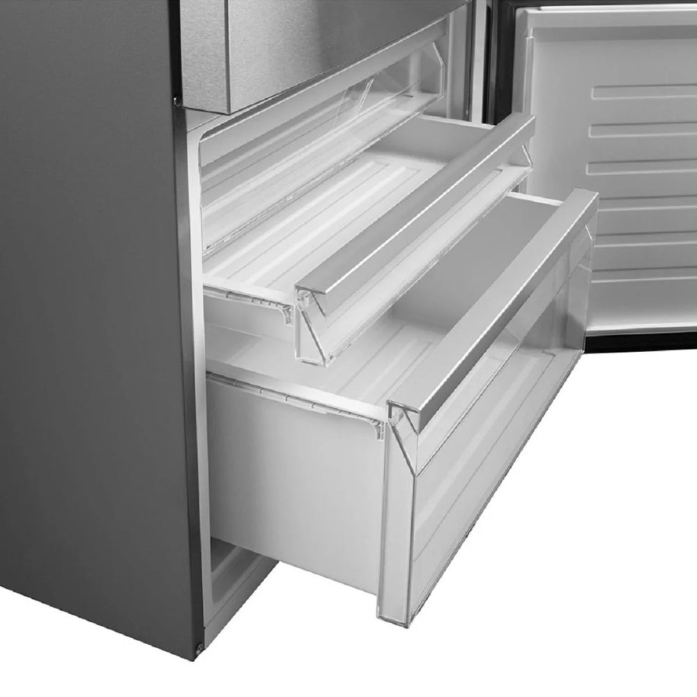GE - 32 in Reversible Door Refrigerator, 17.7 cu ft