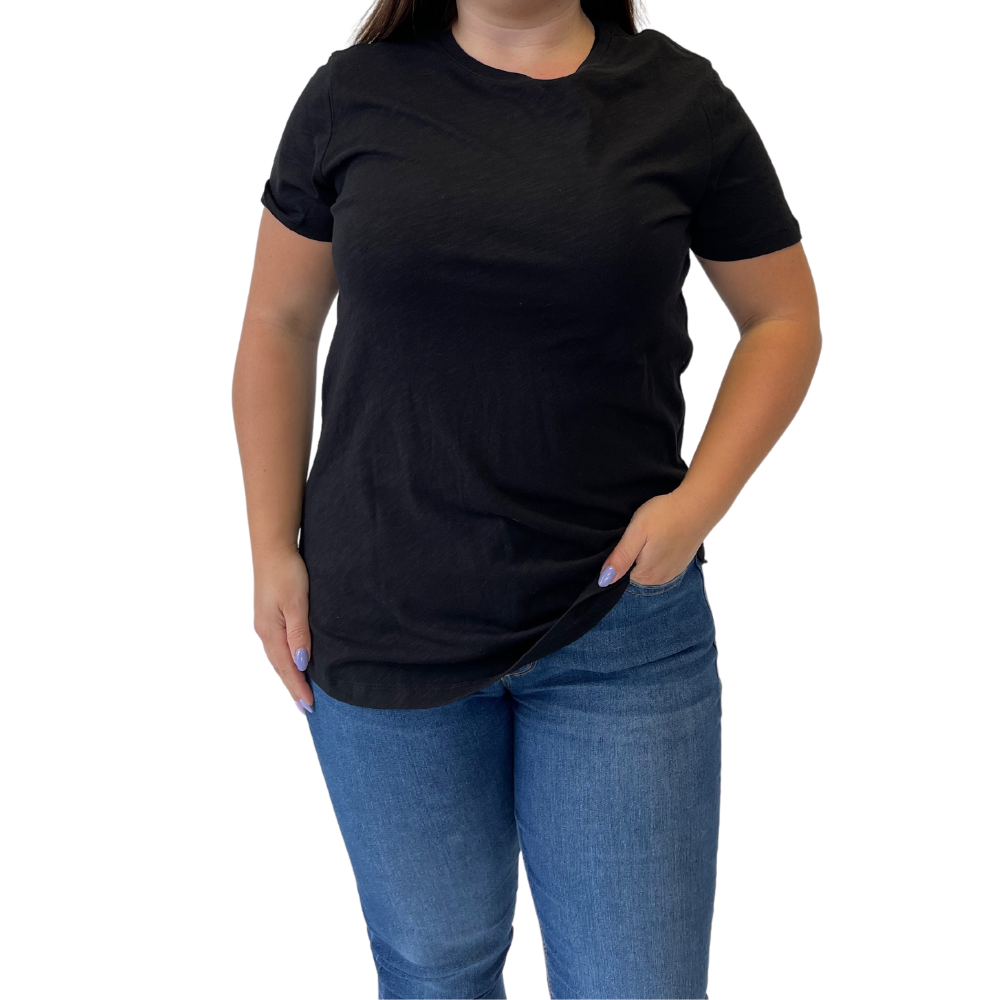 Black Bow - Women's Basic T-Shirt