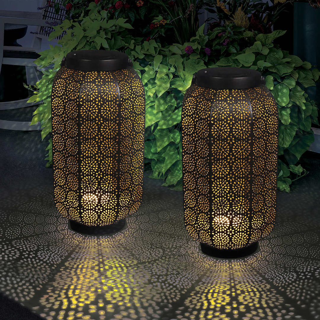 2 metal lanterns with filigree mandala motifs, solar-powered LED