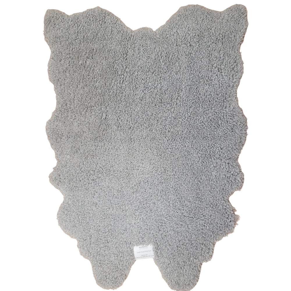 Mon Château Faux Fur Rug